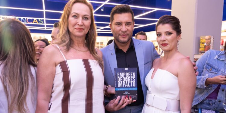 Com as presenças de Andrea Nóbrega e Adriana Colin, Caroline Diaz celebra noite histórica no lançamento de Empreendedores de Impacto