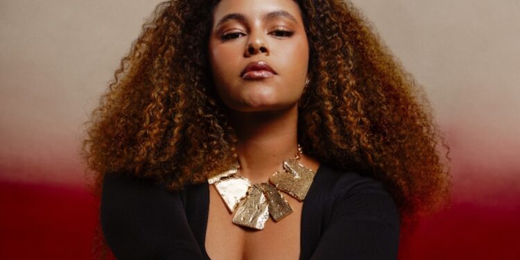 Rachel Reis reforça o poder da Sereiona com o EP “No Seu Radinho”