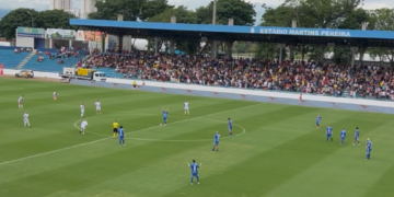Romário e Frei Gilson transformam o Martins Pereira em palco de solidariedade em São José dos Campos