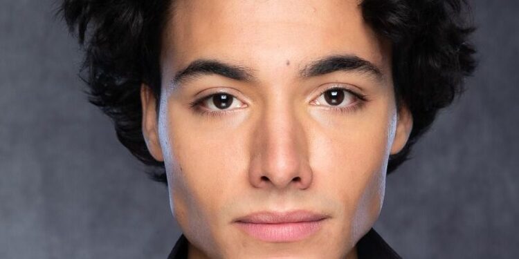 Ator brasileiro se destaca nos EUA unindo rigor técnico e produção