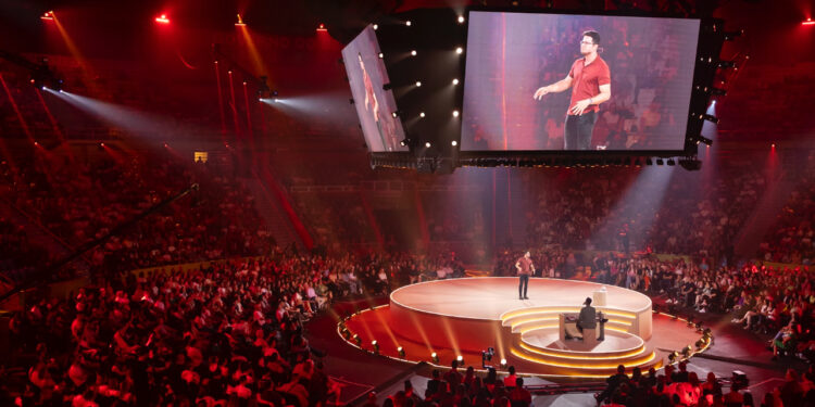  ”Oi, Deus, sou eu de novo”: livro de Deive Leonardo se destaca entre os mais vendidos da Amazon Brasil 