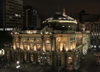 AgroTalk Mind: A Convergência entre Mercosul e Cultura na Estreia Histórica do Agronegócio no TheatroMunicipal de São Paulo