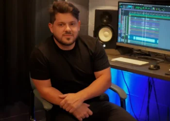 Especialização em áudio leva engenheiro brasileiro a posição de liderança nos EUA