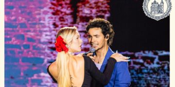 Sedução à moda antiga: Sami Rico lança ‘Moça do Vestido Preto’