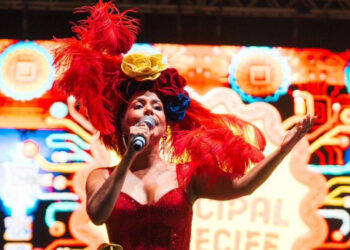 No coração do Recife, Priscila Senna é destaque no Baile Municipal ao lado deSpok, Elba Ramalho e Gerlane Lops