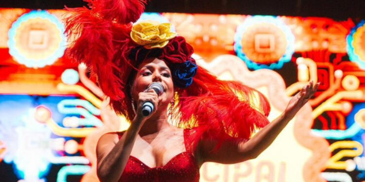 No coração do Recife, Priscila Senna é destaque no Baile Municipal ao lado deSpok, Elba Ramalho e Gerlane Lops