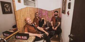 Outros Bárbaros lança novo álbum com participação de Donatinho e versão de Belchior