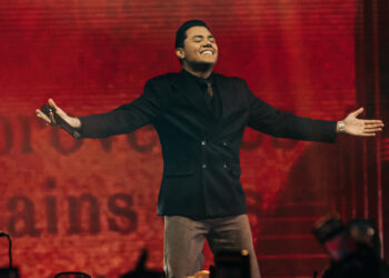 Felipe Araújo estreia turnê “Eu, Felipe Araújo” com casa cheia no Villa Country