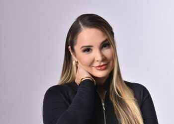 Dr.ª Mikarla e o Método Shine: a ciência por trás de um novo olhar sobre o rejuvenescimento feminino