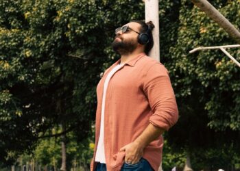 Lucas Felix se une ao renomado produtor Dadi Carvalho no novo álbum ‘Todas as Canções’