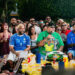 Você e seus amigos podem ganhar um pocket show do Menos é Mais! Grupo lança campanha nacional inspirada na Copa