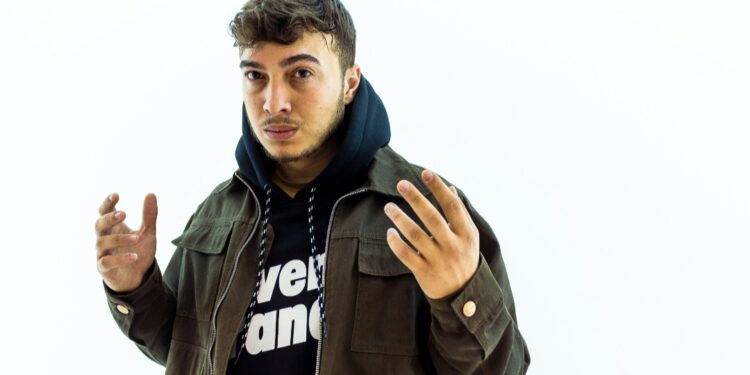 BDK transforma tensão e introspecção em purificação sonora no single “Camaleão”