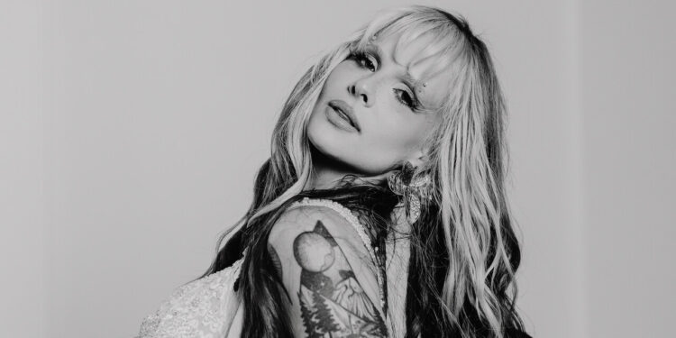 Bárbara Grando faz de “SUPERSTAR” um convite para viver o sucesso antes da fama