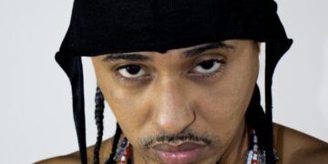 D$ Luqi transforma faixa dançante em manifesto sobre o consumo da música atual em novo single