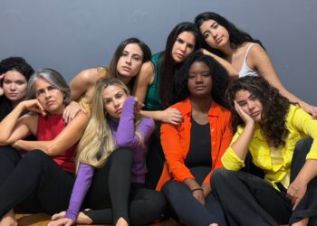 Em cartaz no Rio de Janeiro, espetáculo “Manual de sobrevivência das mulheres exaustas” transforma sobrecarga feminina em comédia dramática