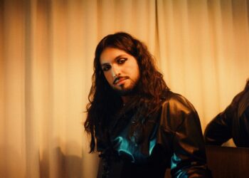 nando inicia lançamentos de seu álbum de estreia com o single “mas adoro amar você”