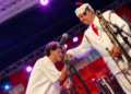 Petriz emociona público ao ser convidado por Gerônimo Santana para cantar durante show que celebrou os 53 anos de carreira do ícone da música baiana