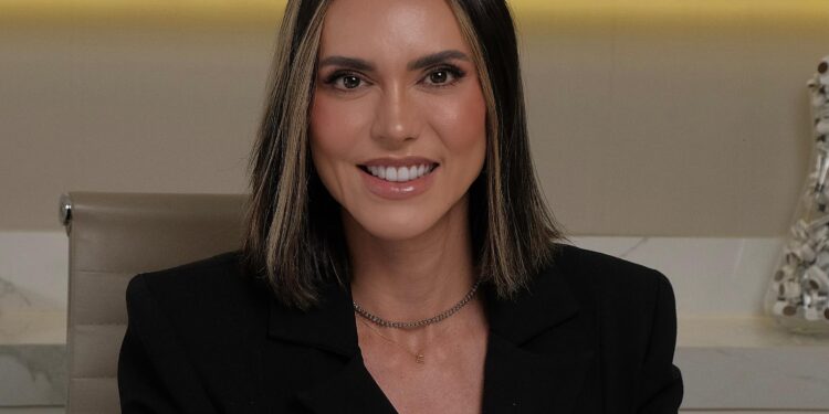 Dra. Laís Rios