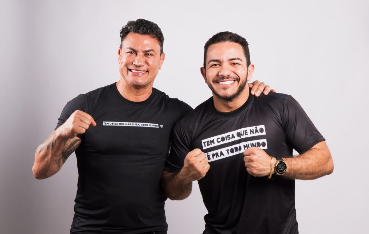 Acelino "Popó" Freitas e Lucas Pontes, fundador da Autocred Nacional.