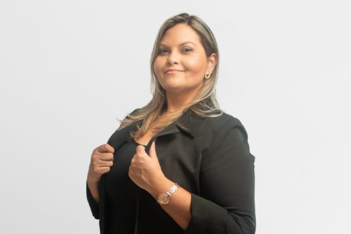 Aline Rinaldi atua na estruturação preventiva das operações de transporte por meio da RSA Assessoria Logística.